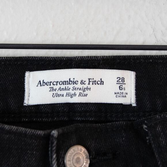 Abercrombie And Fitch The Ankle Straight Ultra High Rise Jeans - Picture 3 of 4